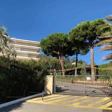 D & D Super Cannes Apartment
